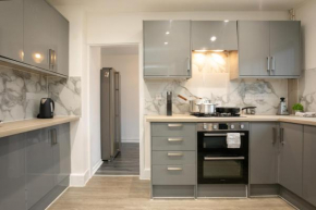 Nottingham Top Serviced Home - Chayil Experts
